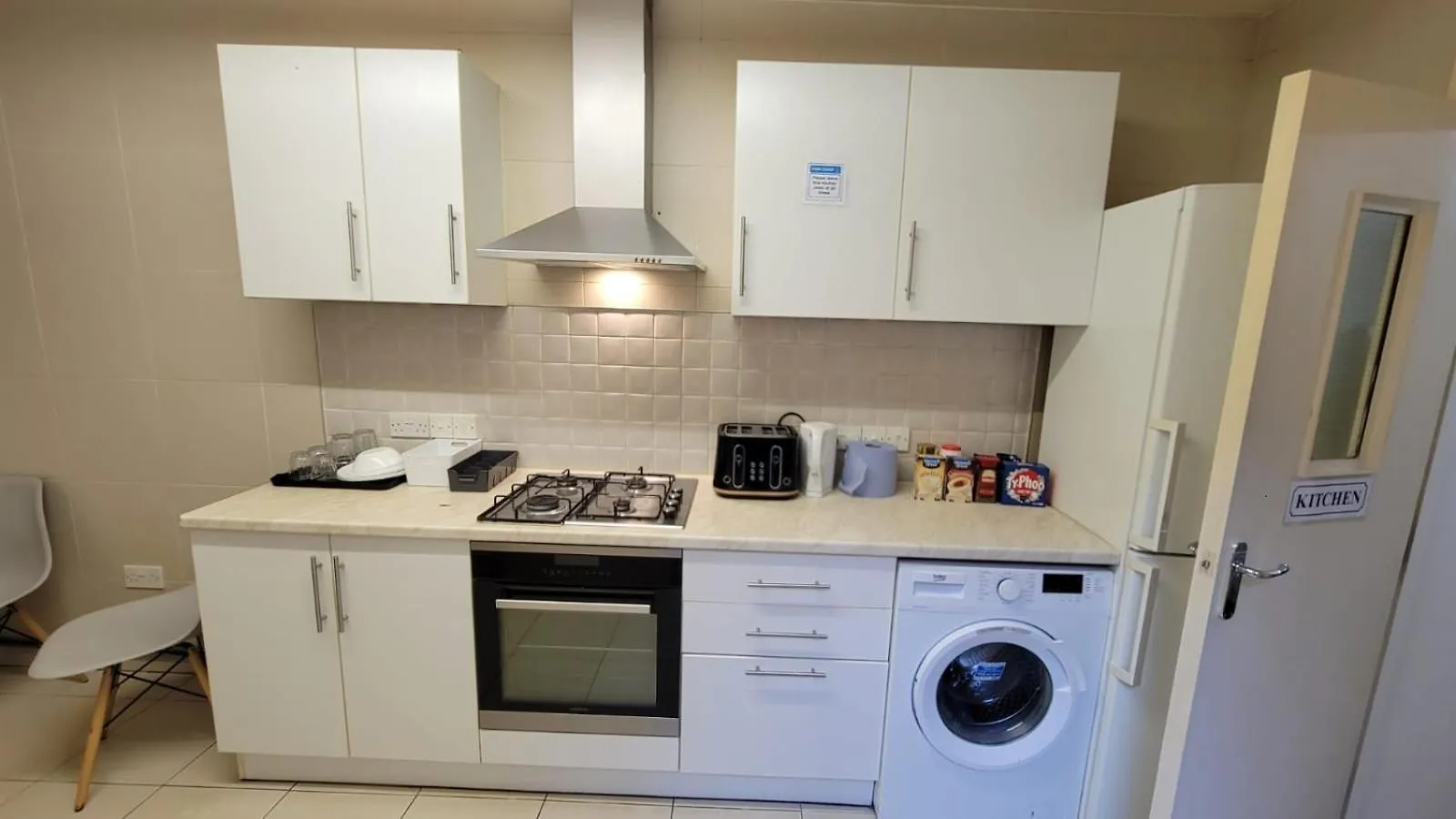 Basement Apartment London 0*,  United Kingdom