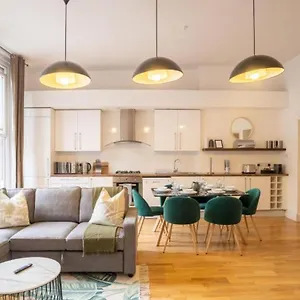  Apartment Three Bed With City View Shoreditch Perfect For Business Corporate By Belvilla